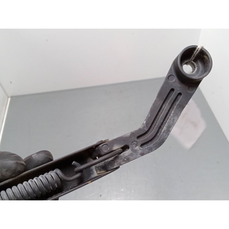 Recambio de brazo limpia delantero derecho para suzuki vitara cabrio (et, ta) 2.0 16v (ta51, sv420) referencia OEM IAM   