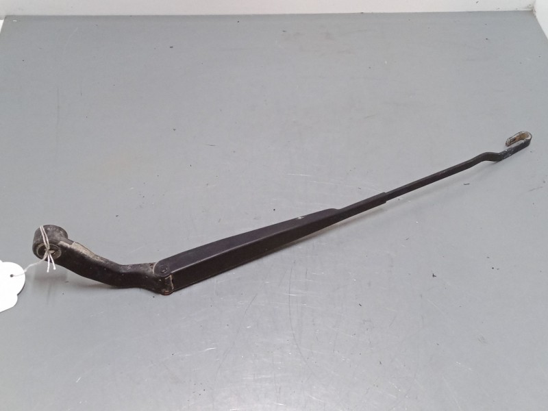 Recambio de brazo limpia delantero izquierdo para suzuki vitara cabrio (et, ta) 2.0 16v (ta51, sv420) referencia OEM IAM   