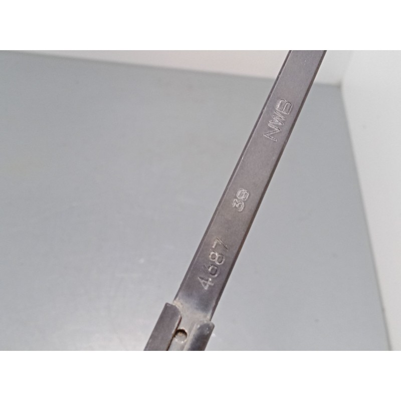 Recambio de brazo limpia delantero izquierdo para suzuki vitara cabrio (et, ta) 2.0 16v (ta51, sv420) referencia OEM IAM   