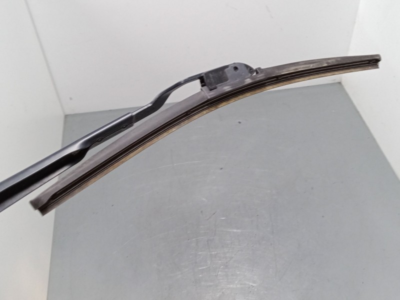 Recambio de brazo limpia delantero derecho para kia ceed tourer (cd) 1.6 crdi 136 referencia OEM IAM   