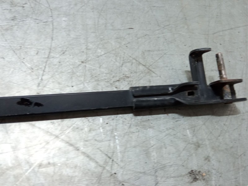 Recambio de brazo limpia delantero izquierdo para volkswagen touran (1t1, 1t2) 1.6 fsi referencia OEM IAM   