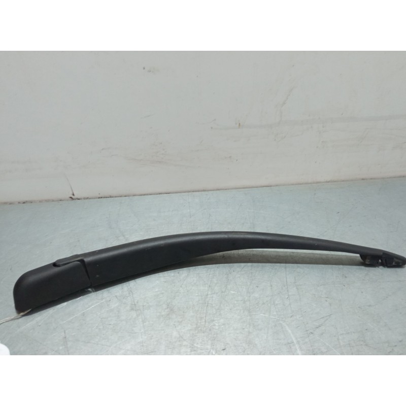Recambio de brazo limpia trasero para opel zafira a monospace (t98) 2.0 dti 16v (f75) referencia OEM IAM   