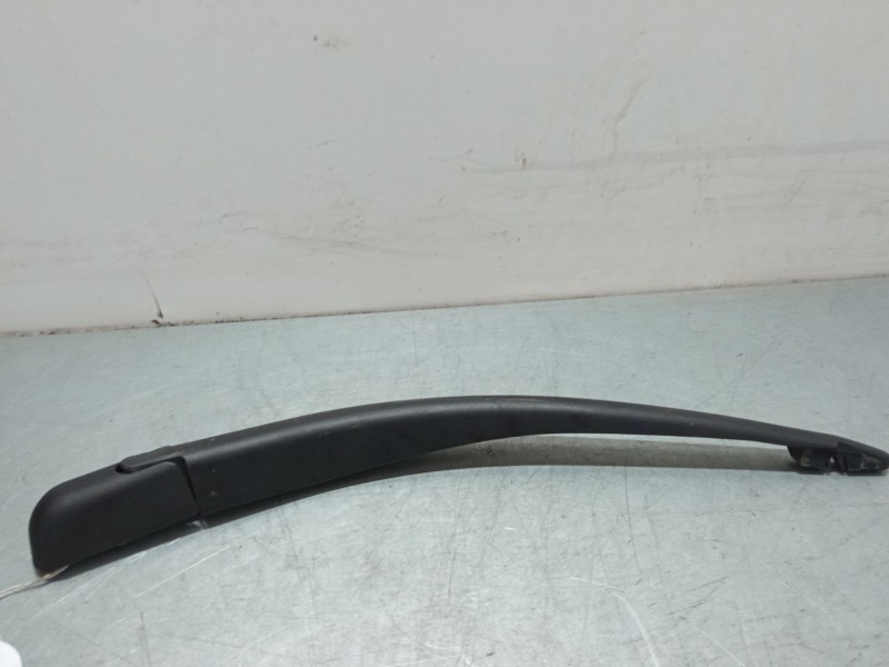 Recambio de brazo limpia trasero para opel zafira a monospace (t98) 2.0 dti 16v (f75) referencia OEM IAM   