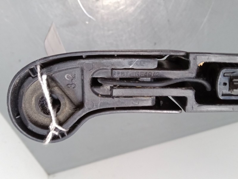 Recambio de brazo limpia trasero para kia ceed tourer (cd) 1.6 crdi 136 referencia OEM IAM   