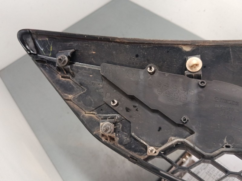 Recambio de rejillas capo para mazda 3 (bk) 1.6 (bk14) referencia OEM IAM   