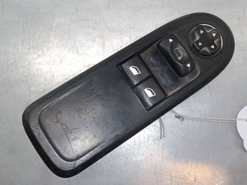 Recambio de mando elevalunas delantero izquierdo para peugeot 308 i (4a_, 4c_) 1.6 hdi referencia OEM IAM 96565186XT  