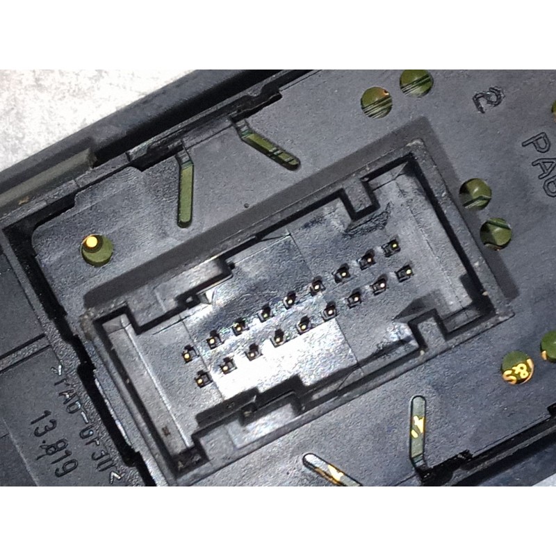 Recambio de mando elevalunas delantero izquierdo para peugeot 308 i (4a_, 4c_) 1.6 hdi referencia OEM IAM 96565186XT  