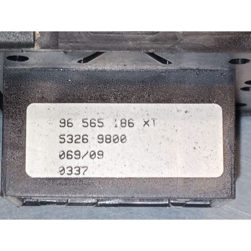 Recambio de mando elevalunas delantero izquierdo para peugeot 308 i (4a_, 4c_) 1.6 hdi referencia OEM IAM 96565186XT  
