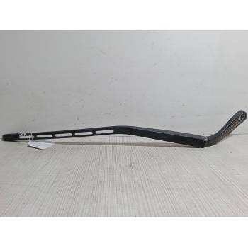 BRAZO LIMPIA DELANTERO DERECHO 