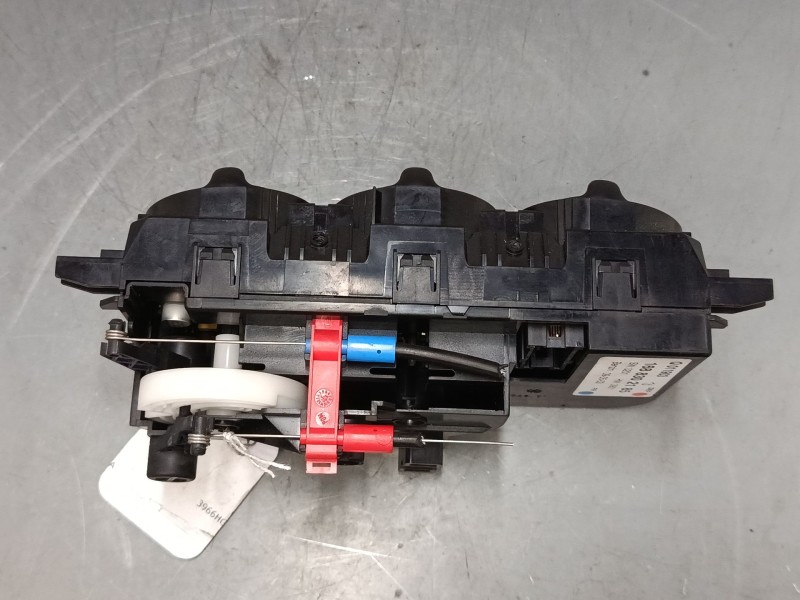 Recambio de mando calefaccion / a/a para mercedes-benz clase a (w168) a 210 (168.035, 168.135) referencia OEM IAM 1688302185  