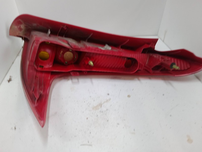 Recambio de piloto trasero derecho para peugeot 206 sw (2e/k) 1.4 hdi referencia OEM IAM   