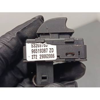 MANDO ELEVALUNAS TRASERO DERECHO 96519387zd 