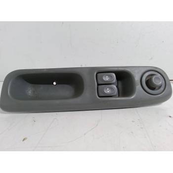 MANDO ELEVALUNAS DELANTERO IZQUIERDO 7700832376-G 