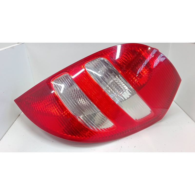 Recambio de piloto trasero derecho para mercedes-benz clase a (w169) a 170 (169.032, 169.332) referencia OEM IAM A1698200464R  