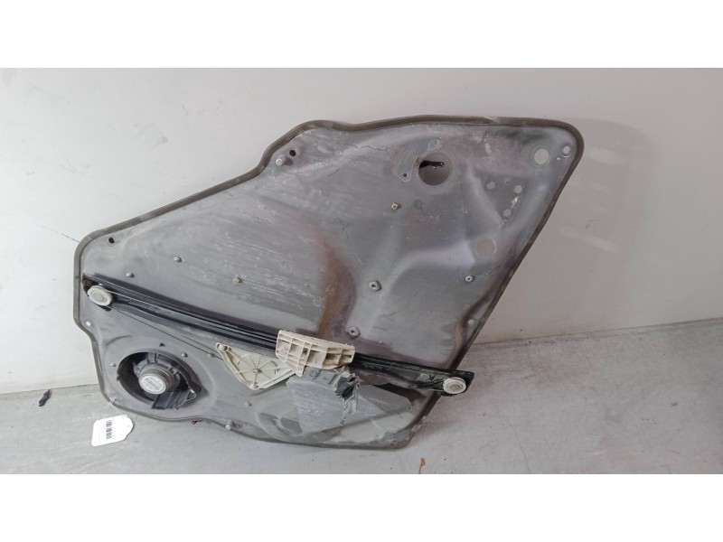 Recambio de elevalunas electrico trasero derecho para mercedes-benz clase b sports tourer (w245) b 150 (245.231) referencia OEM 