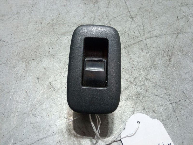 Recambio de mando elevalunas trasero izquierdo para toyota auris (_e15_) 1.4 d-4d (nde150_) referencia OEM IAM   