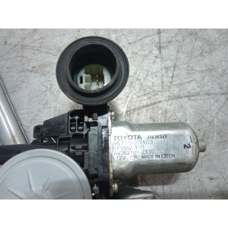 Recambio de elevalunas electrico trasero izquierdo para toyota auris (_e15_) 1.4 d-4d (nde150_) referencia OEM IAM 857100d100  