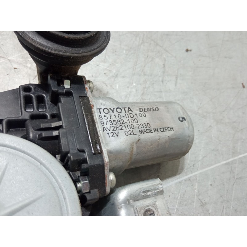 Recambio de elevalunas electrico delantero derecho para toyota auris (_e15_) 1.4 d-4d (nde150_) referencia OEM IAM 857100d100  