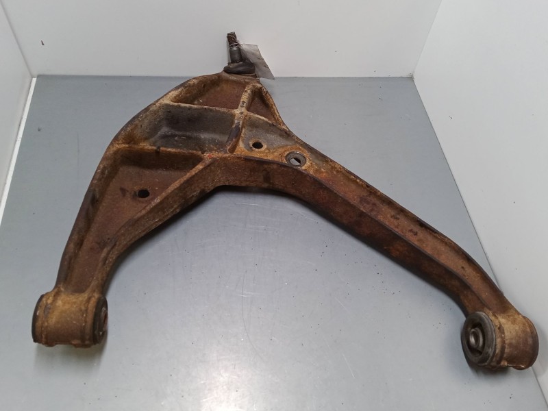 Recambio de brazo suspension inferior delantero derecho para suzuki vitara cabrio (et, ta) 2.0 16v (ta51, sv420) referencia OEM 