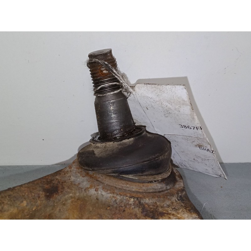 Recambio de brazo suspension inferior delantero derecho para suzuki vitara cabrio (et, ta) 2.0 16v (ta51, sv420) referencia OEM 