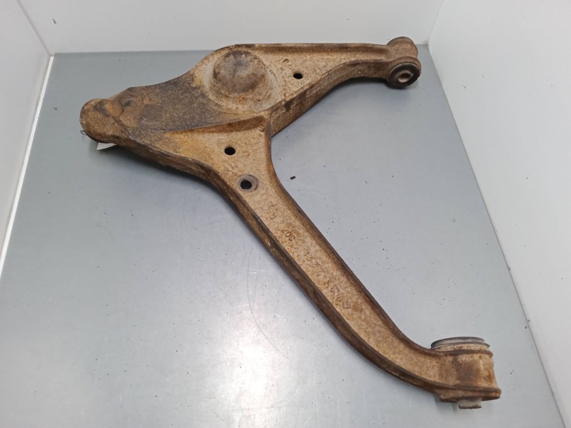 Recambio de brazo suspension inferior delantero derecho para suzuki vitara cabrio (et, ta) 2.0 16v (ta51, sv420) referencia OEM 