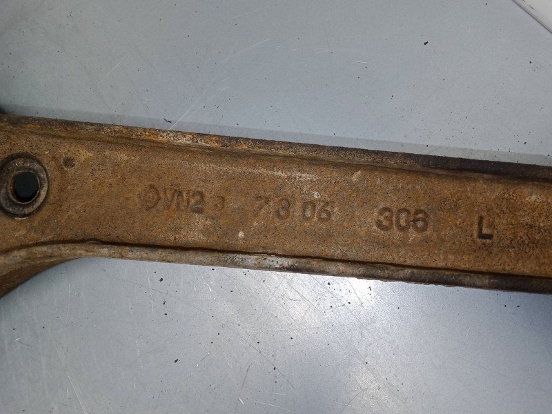 Recambio de brazo suspension inferior delantero izquierdo para suzuki vitara cabrio (et, ta) 2.0 16v (ta51, sv420) referencia OE