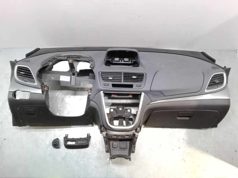 Recambio de salpicadero para opel mokka / mokka x (j13) 1.6 cdti (_76) referencia OEM IAM 95241984  