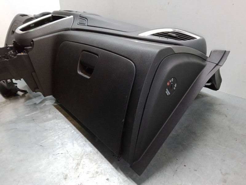 Recambio de salpicadero para opel mokka / mokka x (j13) 1.6 cdti (_76) referencia OEM IAM 95241984  