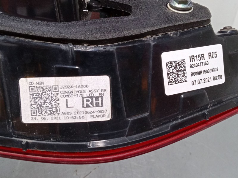 Recambio de piloto trasero porton derecho para kia ceed tourer (cd) 1.6 crdi 136 referencia OEM IAM 92404J7050  