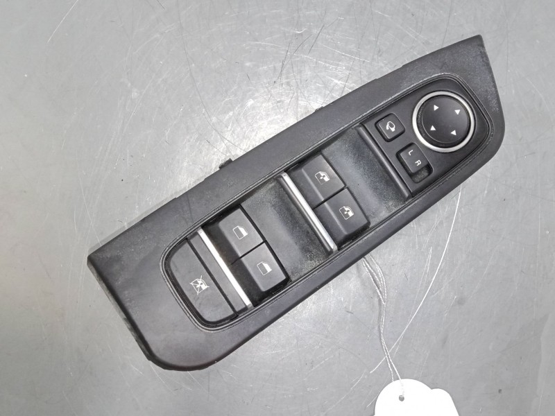 Recambio de mando elevalunas delantero izquierdo para kia ceed tourer (cd) 1.6 crdi 136 referencia OEM IAM 93570J7100  93530J700