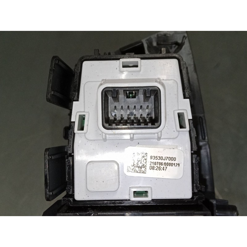 Recambio de mando elevalunas delantero izquierdo para kia ceed tourer (cd) 1.6 crdi 136 referencia OEM IAM 93570J7100  93530J700