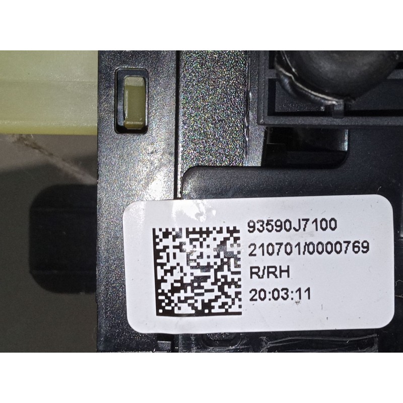 Recambio de mando elevalunas trasero derecho para kia ceed tourer (cd) 1.6 crdi 136 referencia OEM IAM 93590j7100  