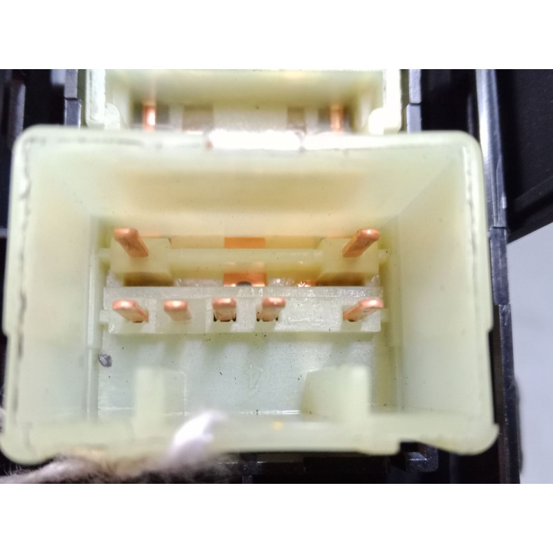 Recambio de mando elevalunas trasero izquierdo para kia ceed tourer (cd) 1.6 crdi 136 referencia OEM IAM 93580j7100  