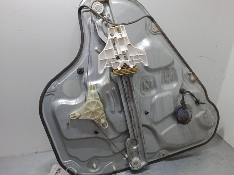 Recambio de elevalunas electrico trasero derecho para hyundai i30 (fd) 1.4 referencia OEM IAM 834602R000  