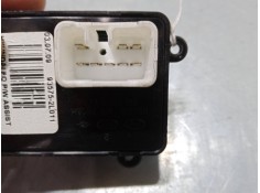 Recambio de mando elevalunas delantero derecho para hyundai i30 (fd) 1.4 referencia OEM IAM 935752L011   2