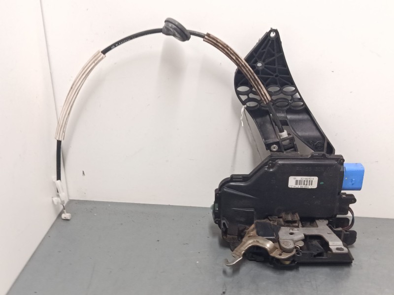 Recambio de cerradura puerta delantera derecha para volkswagen touareg (7la, 7l6, 7l7) 2.5 r5 tdi referencia OEM IAM 3D1837016  
