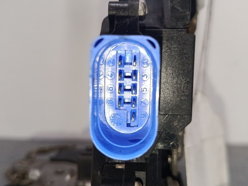 Recambio de cerradura puerta delantera derecha para volkswagen touareg (7la, 7l6, 7l7) 2.5 r5 tdi referencia OEM IAM 3D1837016  