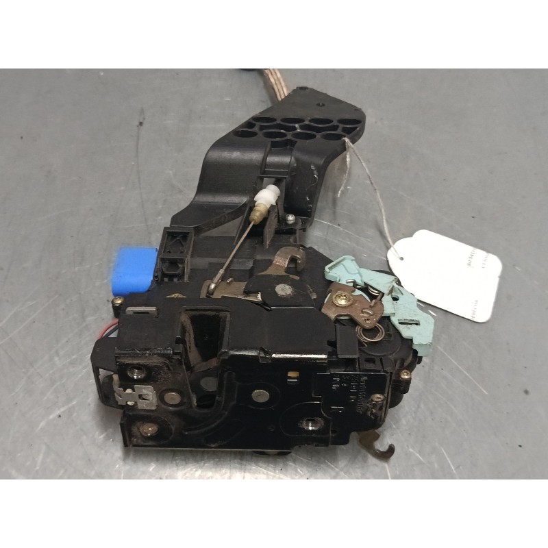 Recambio de cerradura puerta delantera derecha para volkswagen touareg (7la, 7l6, 7l7) 2.5 r5 tdi referencia OEM IAM 3D1837016  