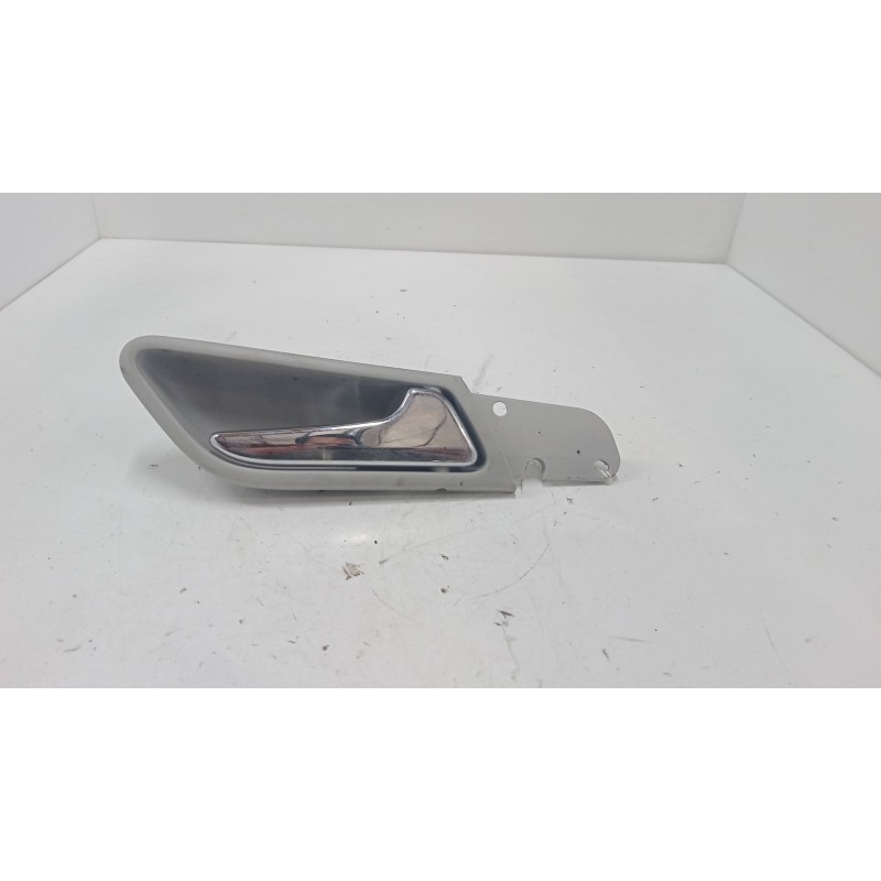 Recambio de maneta interior puerta trasera derecha para mercedes-benz clase b sports tourer (w245) b 150 (245.231) referencia OE