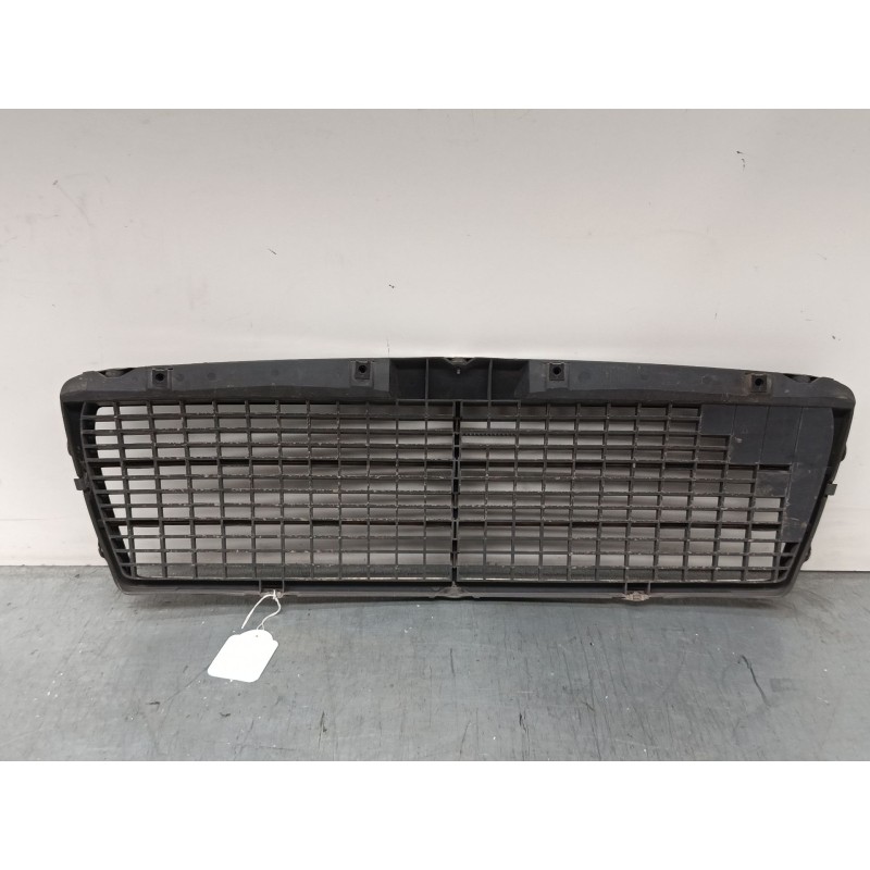 Recambio de rejillas capo para mercedes-benz clase-e caja/chasis (vf210) e 290 td (210.617) referencia OEM IAM   