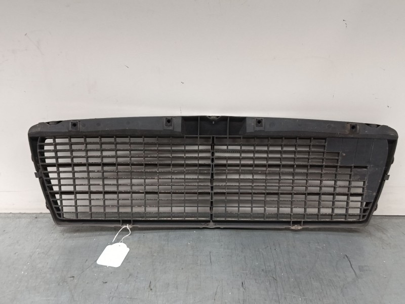 Recambio de rejillas capo para mercedes-benz clase-e caja/chasis (vf210) e 290 td (210.617) referencia OEM IAM   