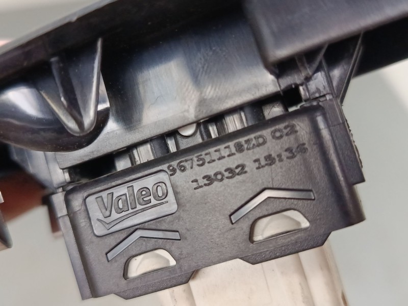 Recambio de mando elevalunas delantero derecho para peugeot 208 i (ca_, cc_) 1.4 hdi referencia OEM IAM 96751118ZD  