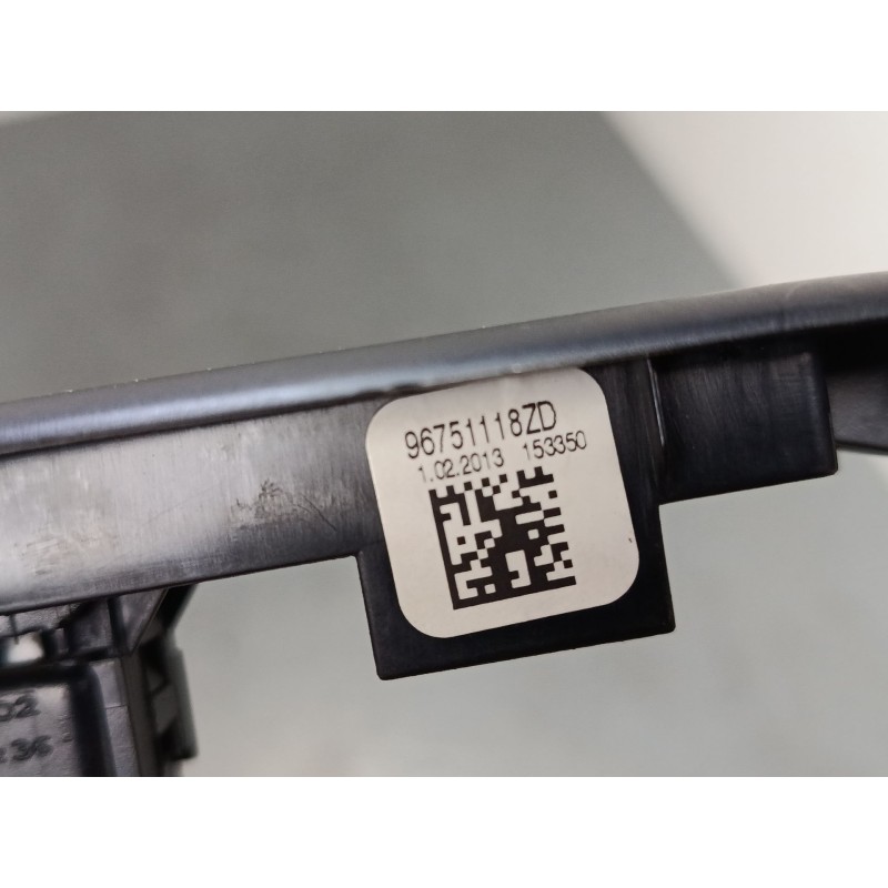 Recambio de mando elevalunas delantero derecho para peugeot 208 i (ca_, cc_) 1.4 hdi referencia OEM IAM 96751118ZD  