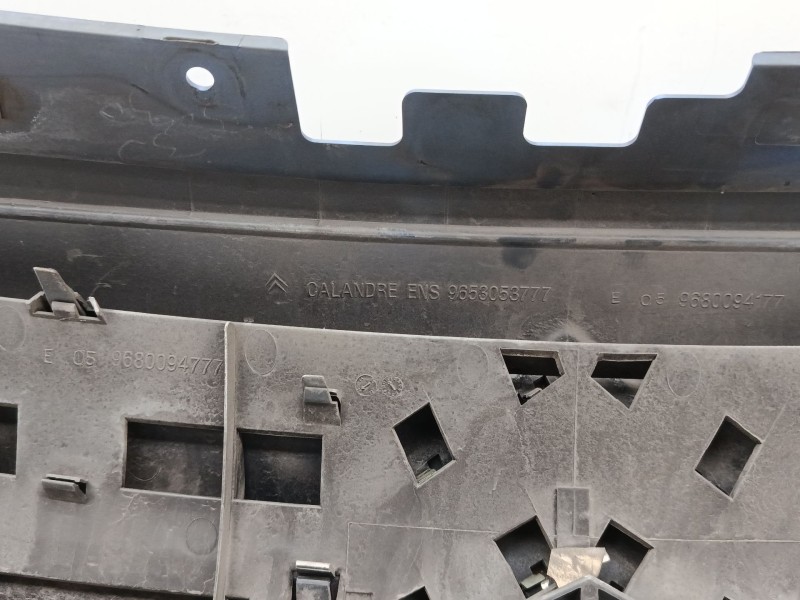 Recambio de rejillas capo para citroën c3 i (fc_, fn_) 1.1 i referencia OEM IAM 9653053777  