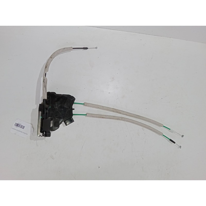 Recambio de cerradura puerta delantera derecha para ssangyong tivoli 1.6 referencia OEM IAM 71220-35000 X100FRT RH C 