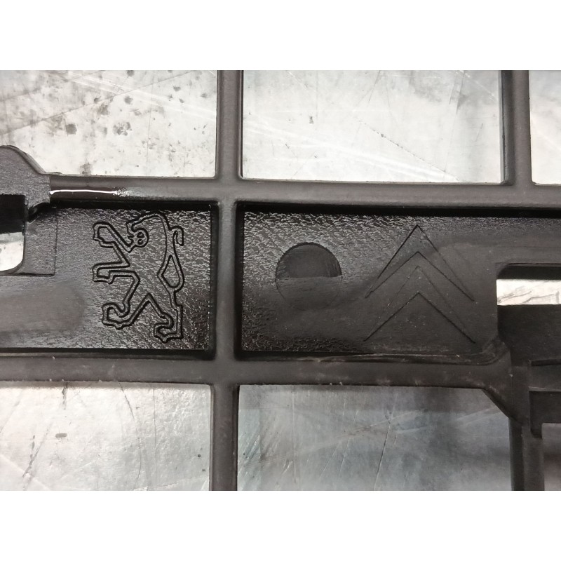 Recambio de rejilla inferior paragolpes para peugeot partner furgoneta/monovolumen (5_, g_) 1.6 hdi 75 referencia OEM IAM   