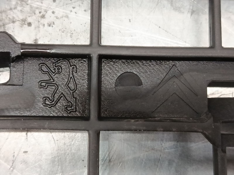 Recambio de rejilla inferior paragolpes para peugeot partner furgoneta/monovolumen (5_, g_) 1.6 hdi 75 referencia OEM IAM   