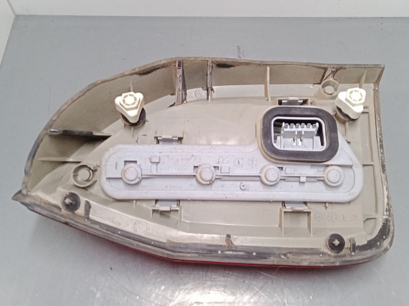 Recambio de piloto trasero derecho para opel zafira a monospace (t98) 1.8 16v (f75) referencia OEM IAM   