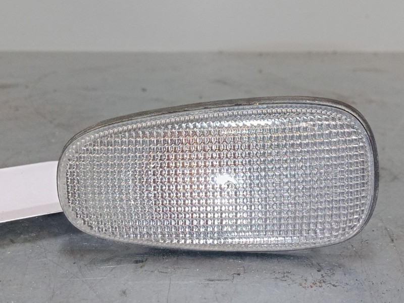 Recambio de intermitente lateral derecho para opel zafira a monospace (t98) 1.8 16v (f75) referencia OEM IAM   