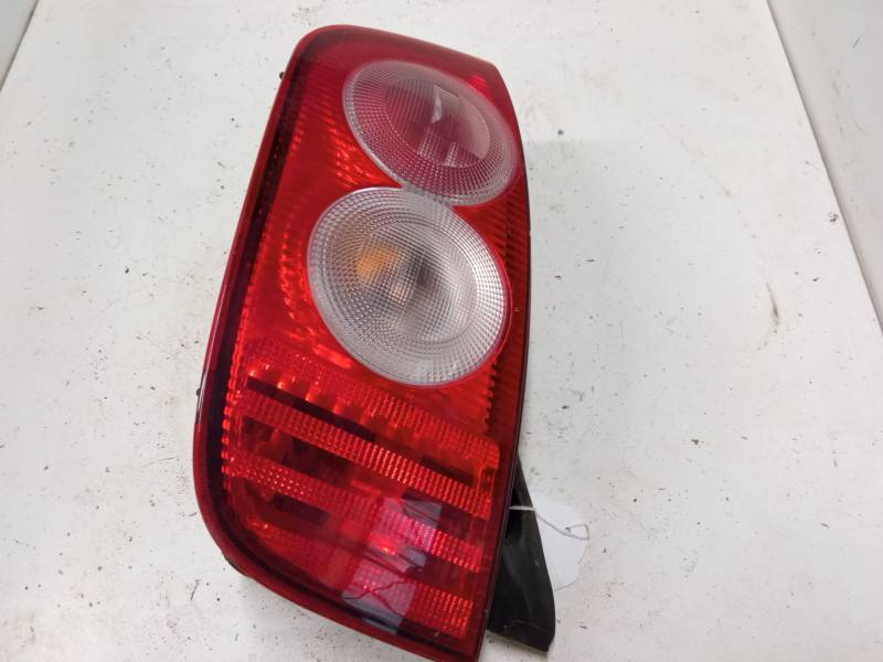 PILOTO TRASERO IZQUIERDO 26555AX720 